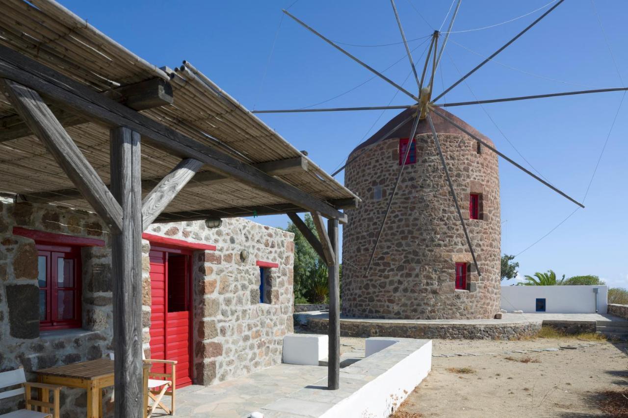 Marketos Windmill And Houses ตริปิตี ภายนอก รูปภาพ