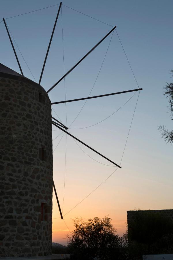 Marketos Windmill And Houses ตริปิตี ภายนอก รูปภาพ